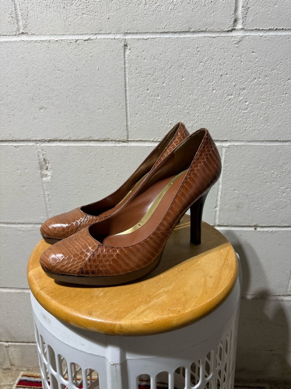 Brown Women's Textured Leather Pumps - Picture 2 of 5